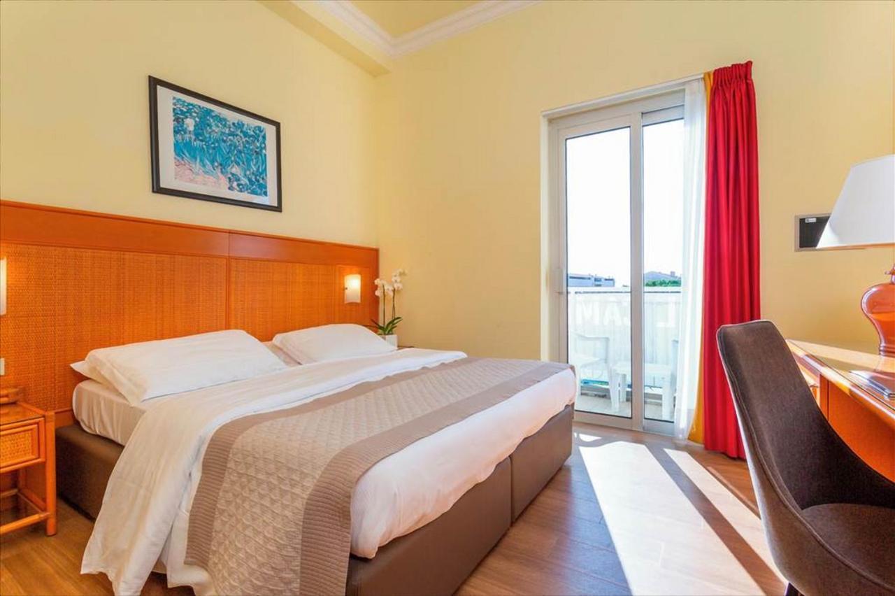 Hotel Principe Palace Τζεσόλο Λίντο Εξωτερικό φωτογραφία